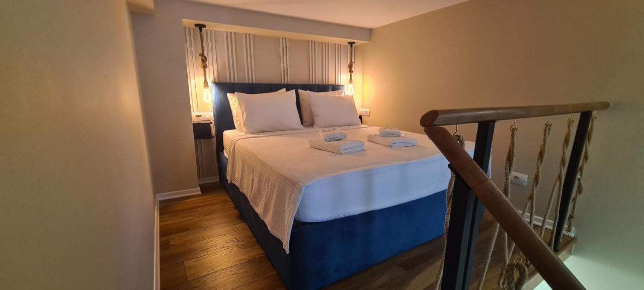 Duplex Rooms Korce Eksteriør billede